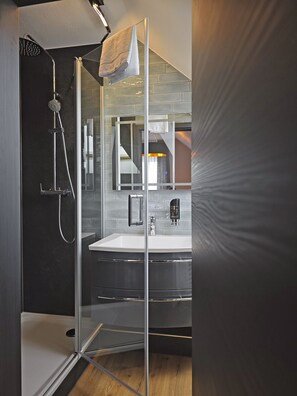 Chambre Double, salle de bains attenante (Seeblick mit Balkon) | Salle de bain