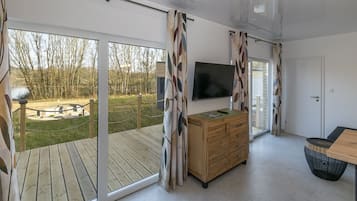 Exclusive Apartment, Ensuite, Lake View (See Lodge) | Balcony view