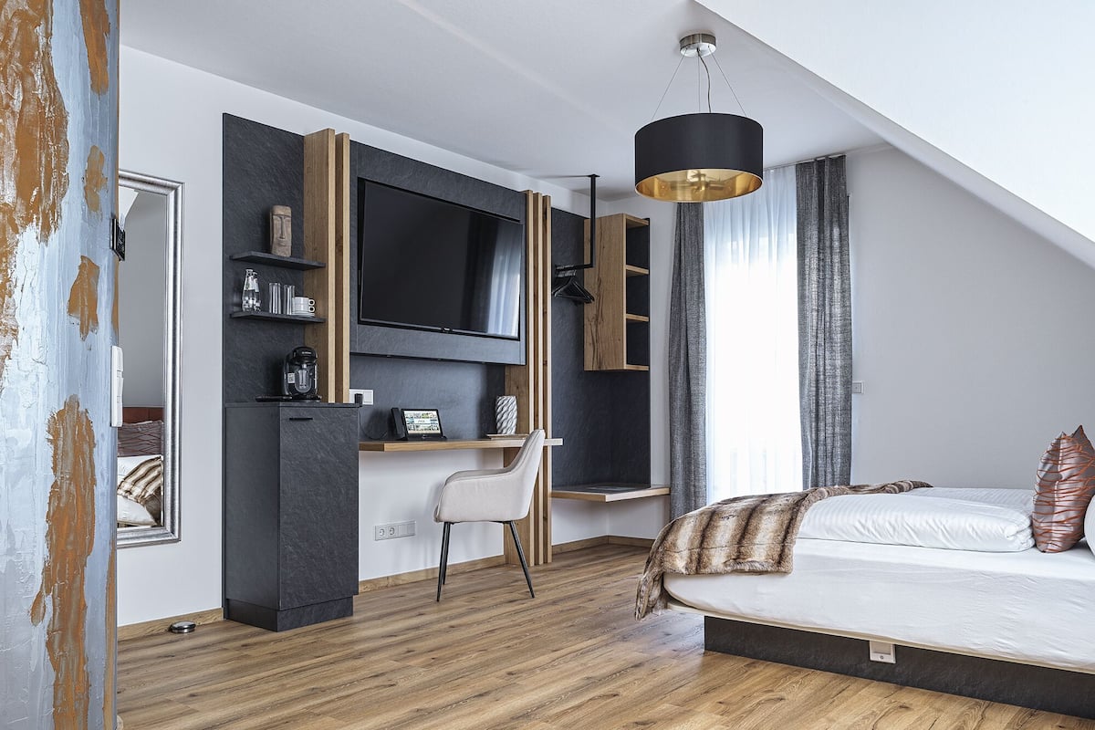 Chambre Double, salle de bains attenante (Seeblick mit Balkon)