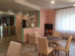 Sala de estar en el lobby