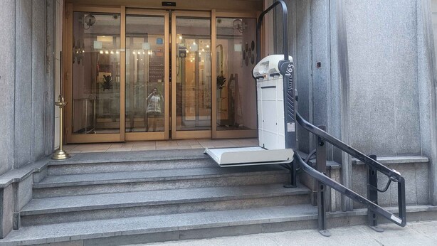 Front of property - Hotel Lux (Alessandria)