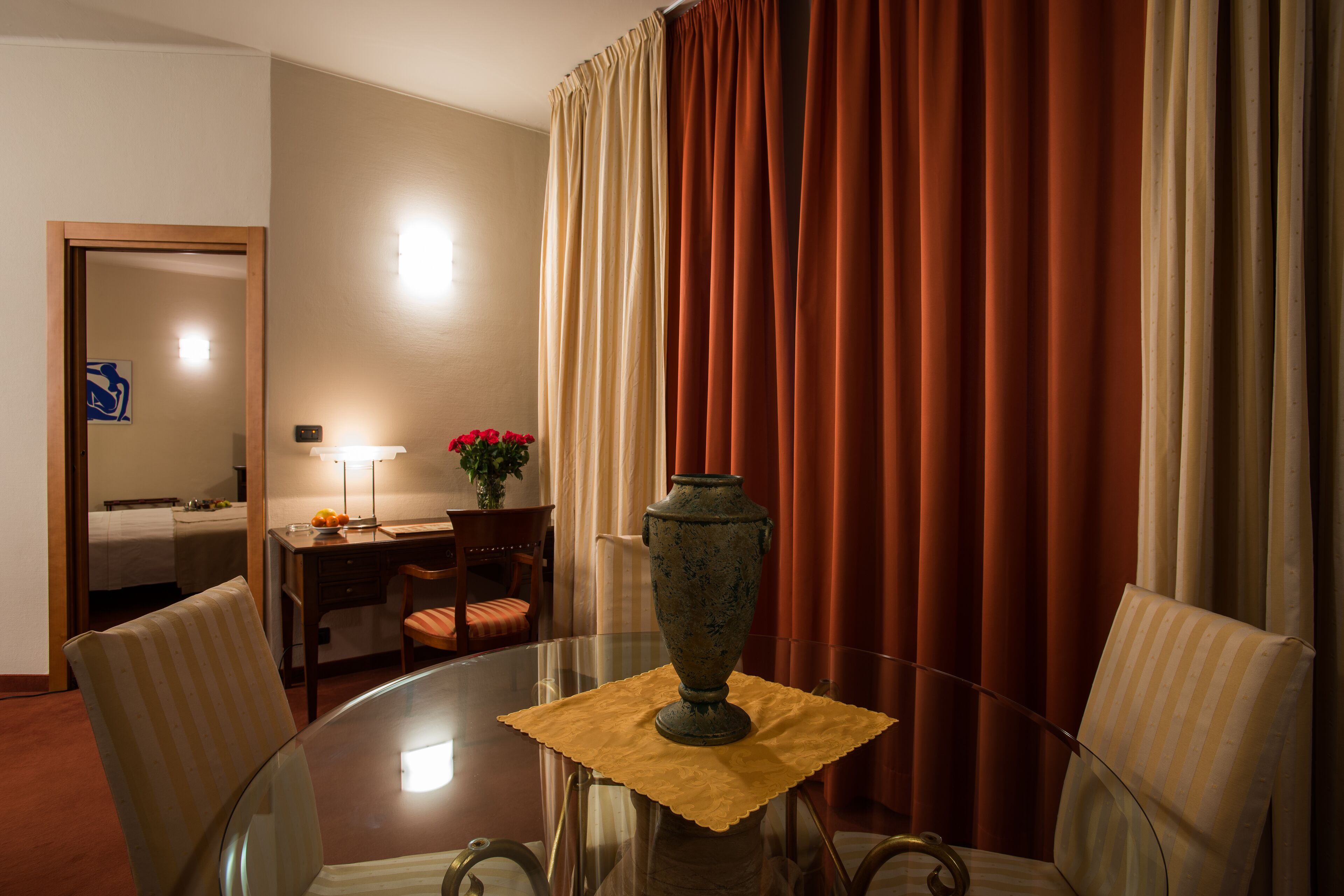 classic suite | living area | lcd tv, pay films