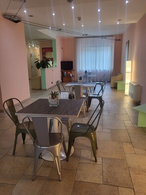 Bar (on property) - Hotel Lux (Alessandria)