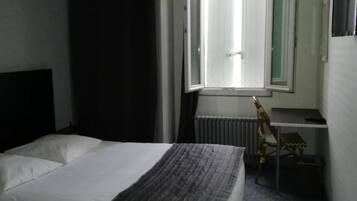 Chambre Double | Décoration personnalisée, ameublement personnalisé, bureau