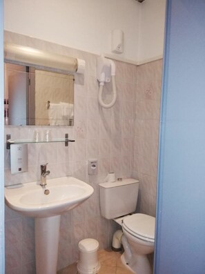 Doppelzimmer | Badezimmer