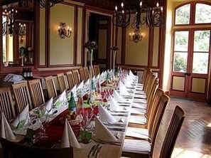 Banquet hall