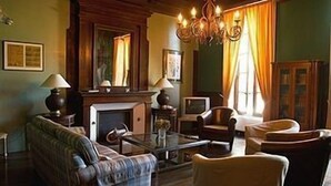 Executive lounge - Chateau Le Haget - Campground (Montesquiou)