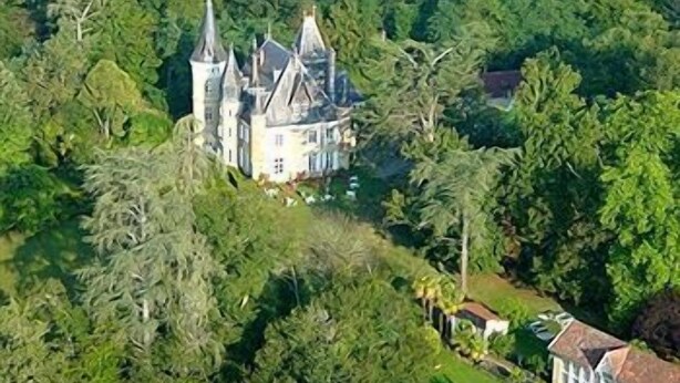 Aerial view - Chateau Le Haget - Campground (Montesquiou)