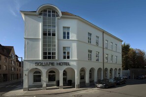 Front of property - Square Hotel (Kortrijk)