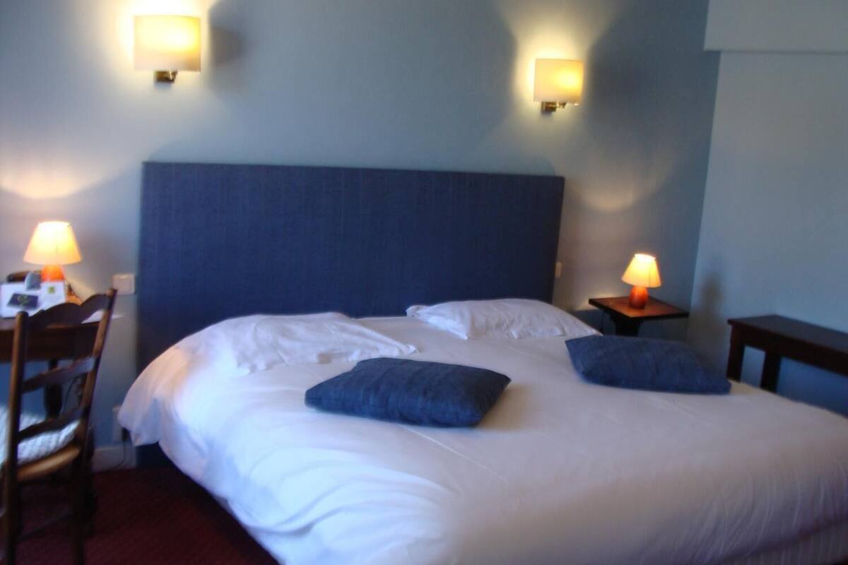 economy double room | minibar, desk, soundproofing, iron/ironing board