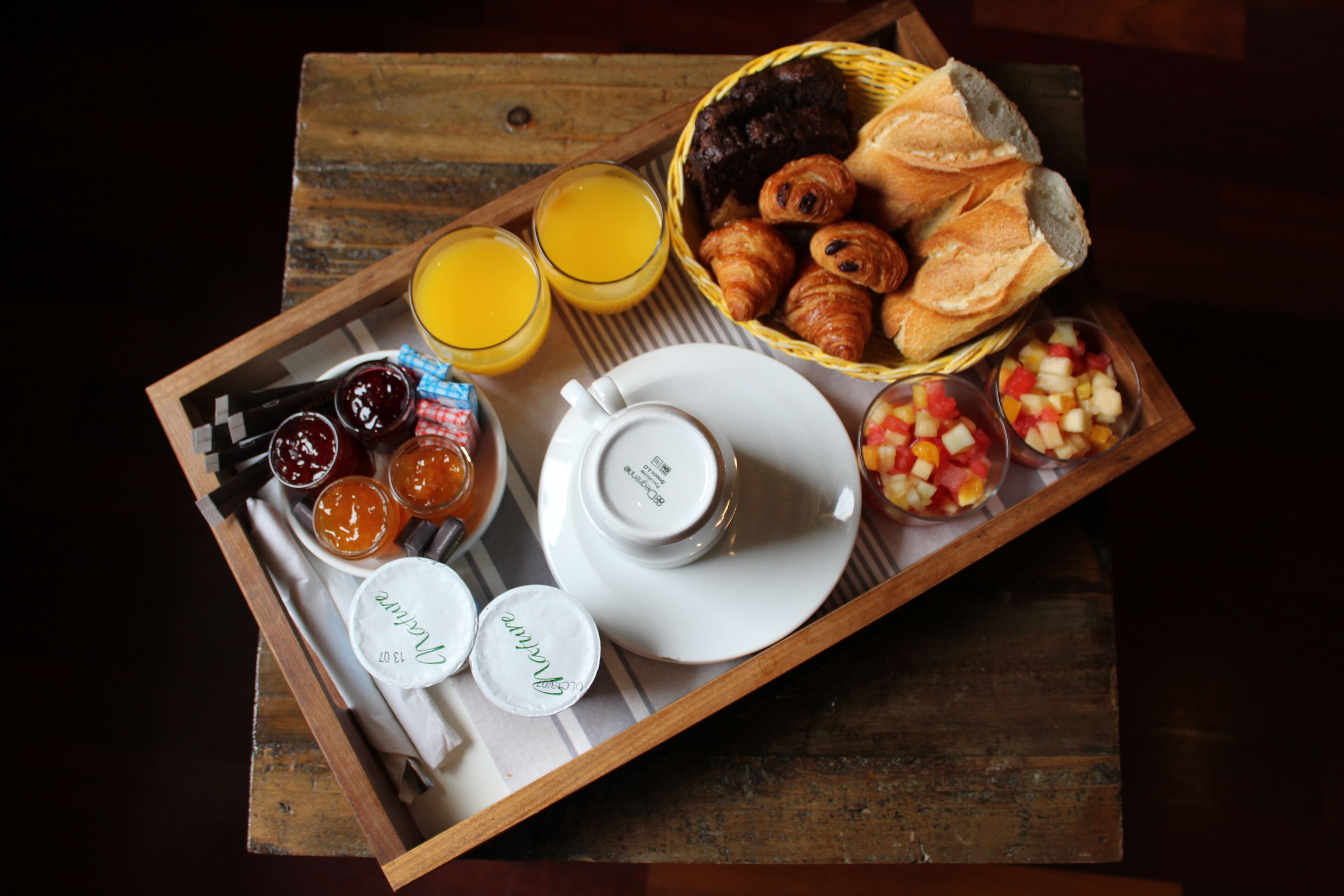 daily continental breakfast (eur 14 per person)