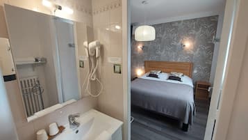 Desk, free cribs/infant beds, rollaway beds, free WiFi