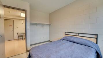 Suite, 2 habitaciones | 2 dormitorios, escritorio, tabla de planchar con plancha y wifi gratis