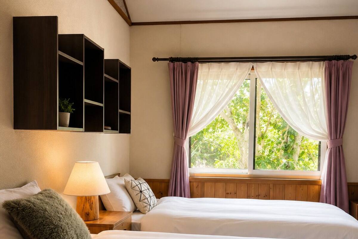 Literie de qualité, couette en duvet, lit avec matelas à plateau-coussin