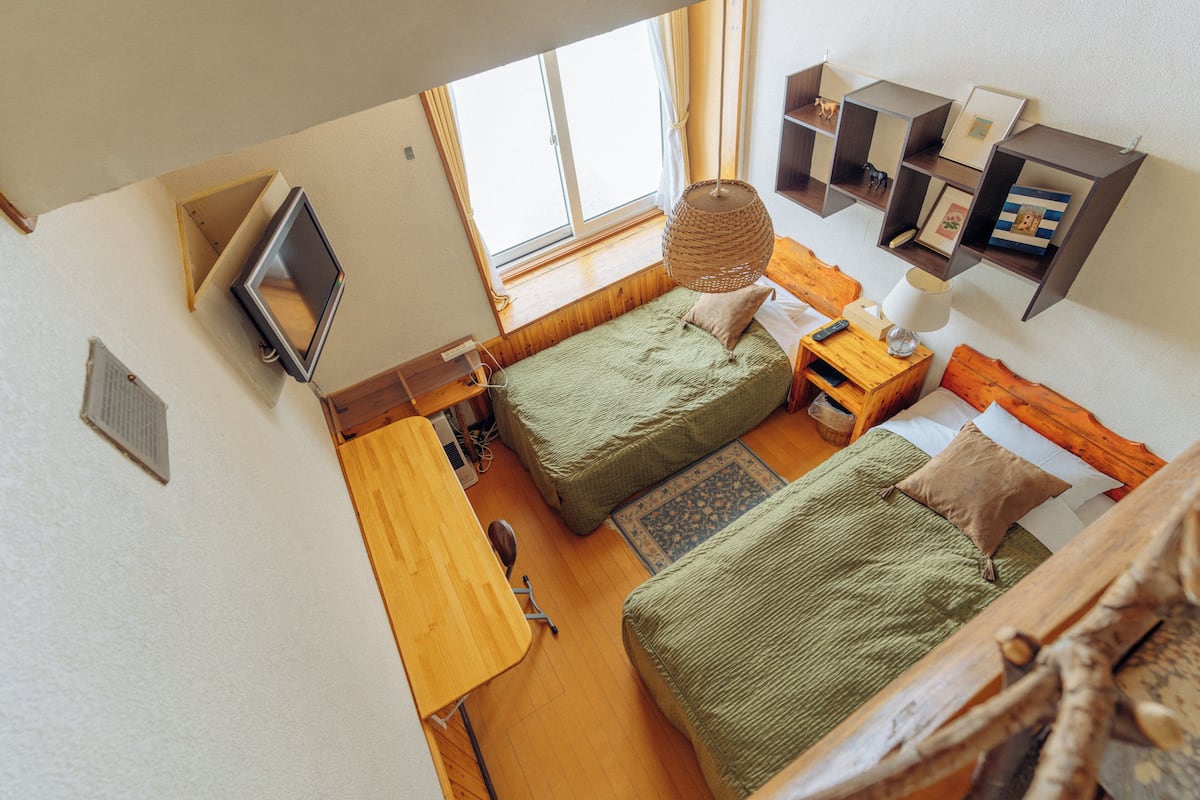 Design Twin Room, Multiple Beds | 1 bedroom, premium bedding, down comforters, pillowtop beds