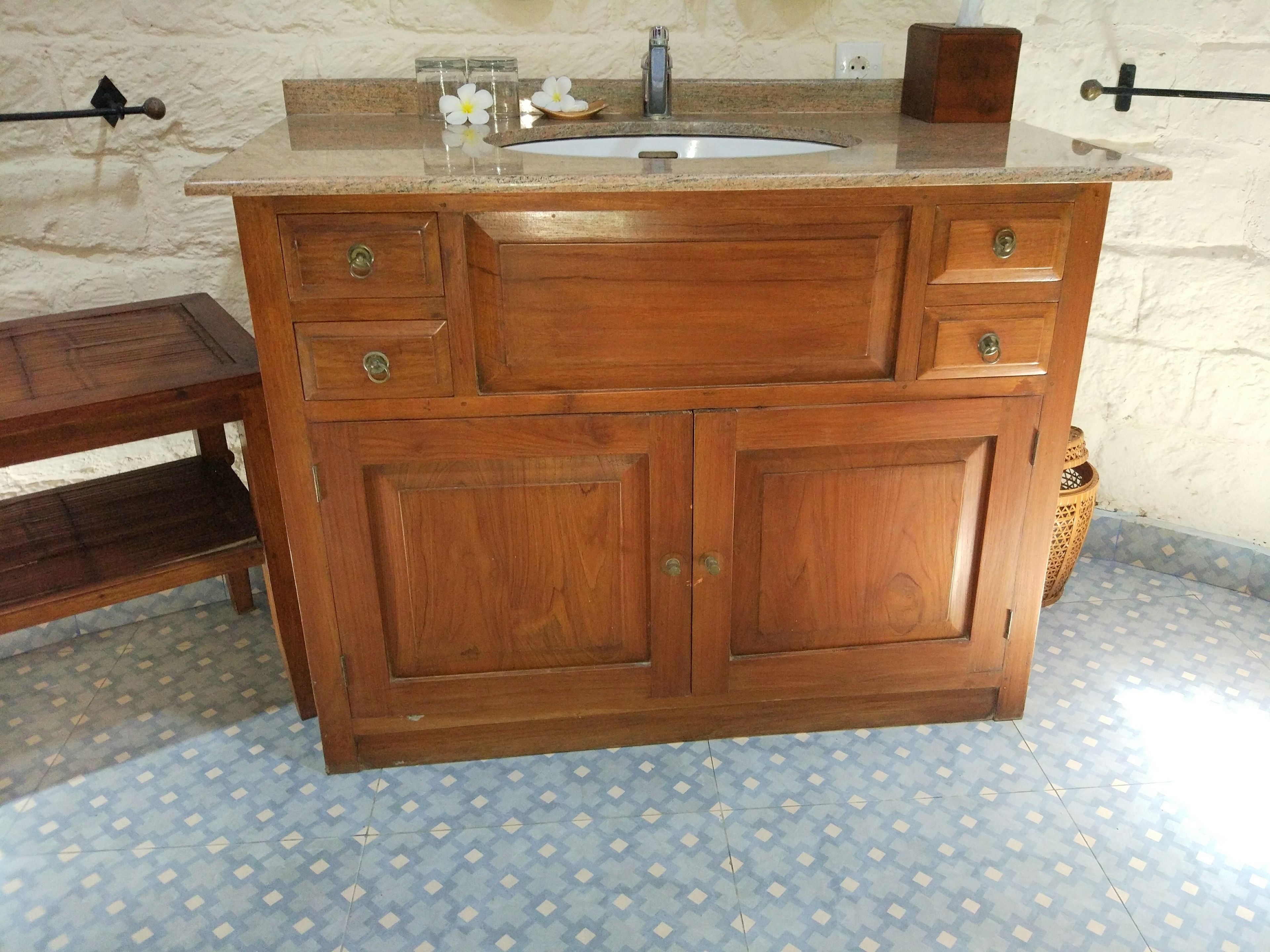 one bedroom villa with garden view | bathroom | rainfall showerhead, free toiletries, hair dryer, towels