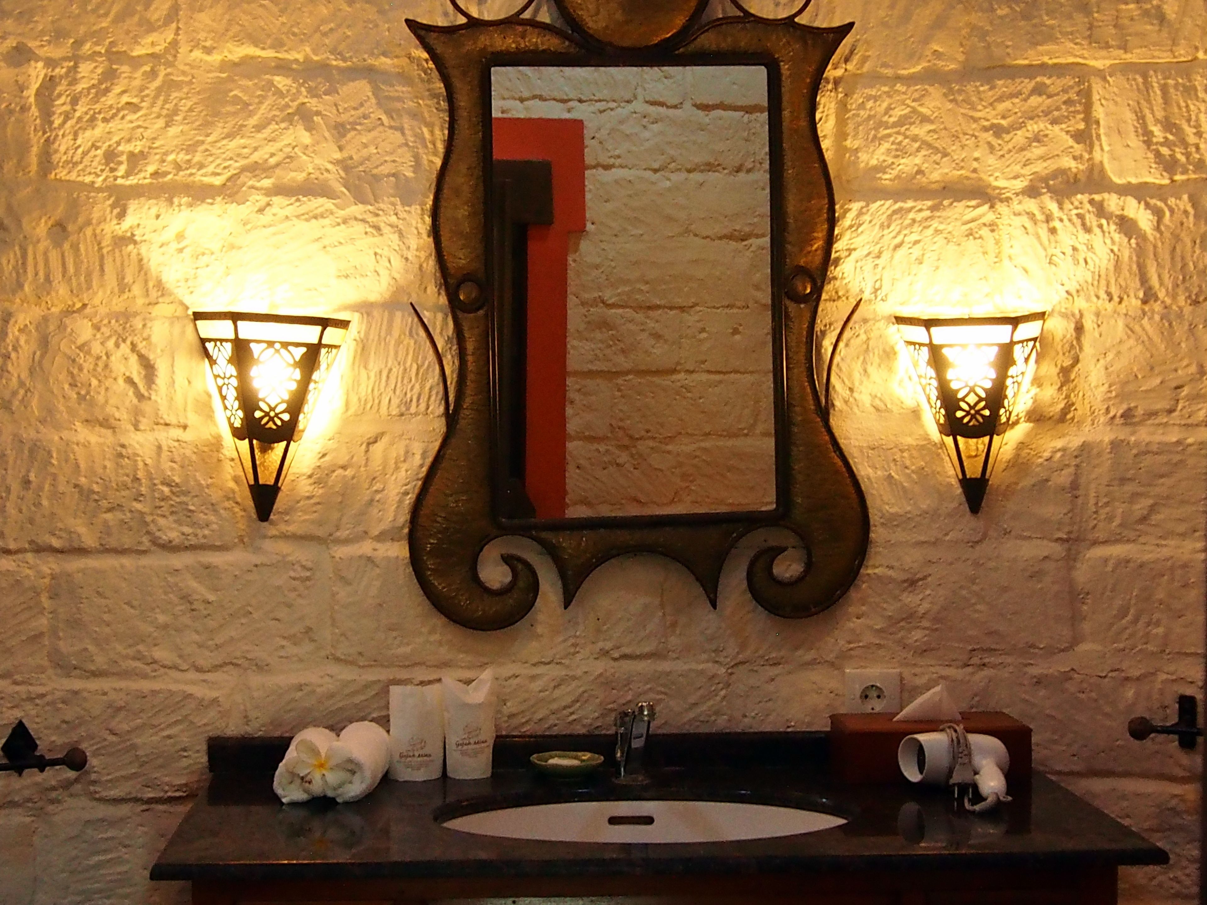 one bedroom villa with garden view | bathroom | rainfall showerhead, free toiletries, hair dryer, towels