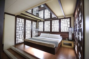 Mini Suite | 1 bedroom, minibar, free WiFi, bed sheets