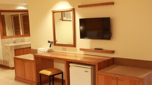 Standard Quadruple Room, 1 Bedroom - Pinoy Pamilya Hotel (Pasay)
