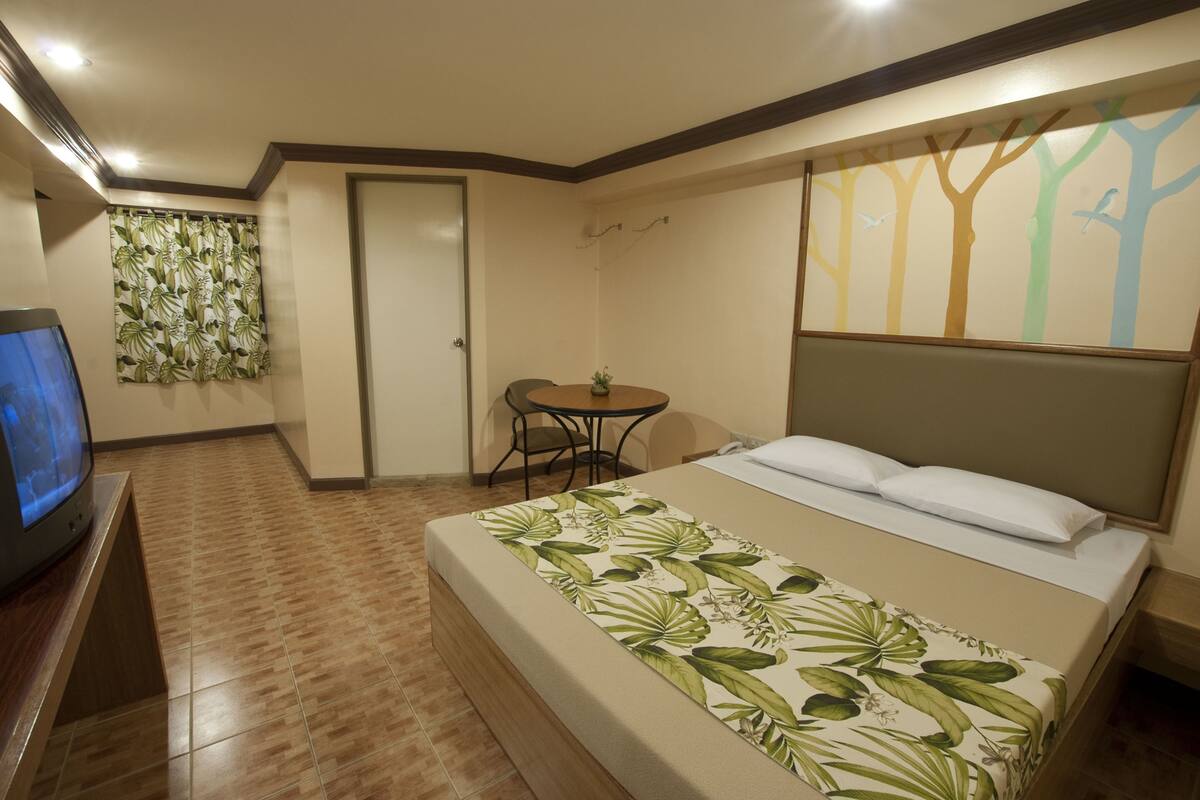 In-room safe, rollaway beds, free WiFi