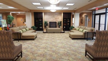 Área de estar no saguão