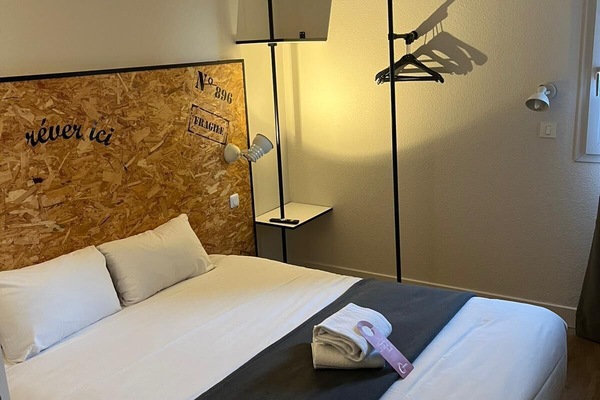 Soundproofing, iron/ironing board, free WiFi, bed sheets