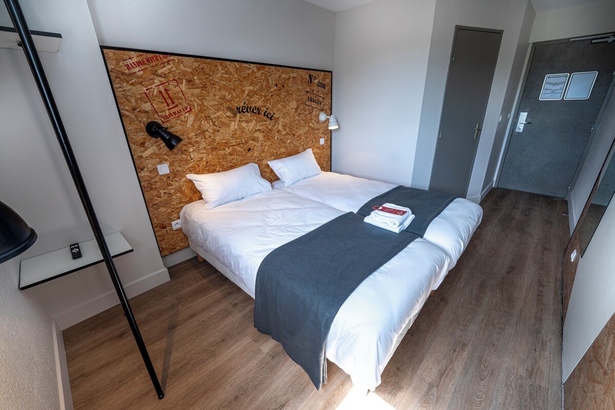 Twin room | View from room