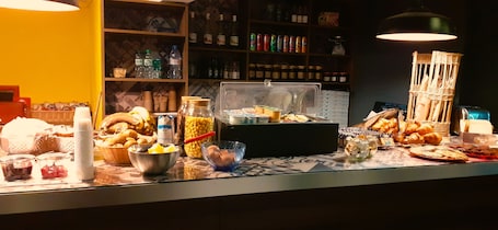 Daily buffet breakfast (EUR 8.90 per person)