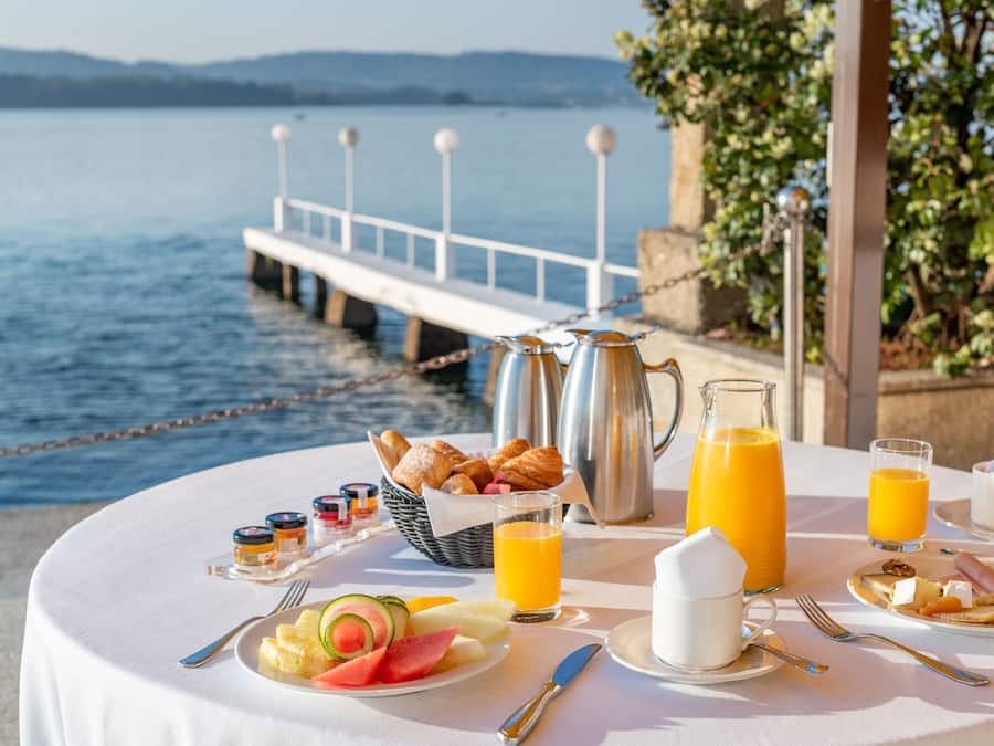 Termasuk sarapan bufet setiap hari