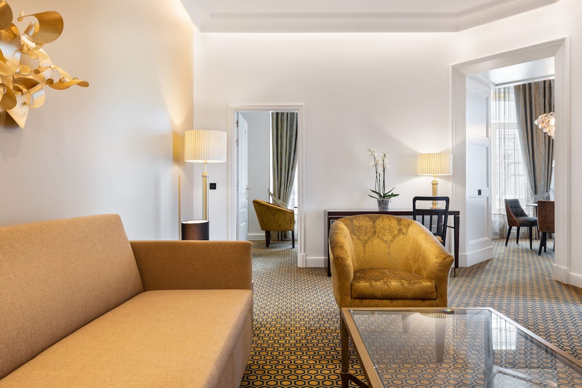 Suite, Sea View | 1 bedroom, free minibar items, in-room safe, desk