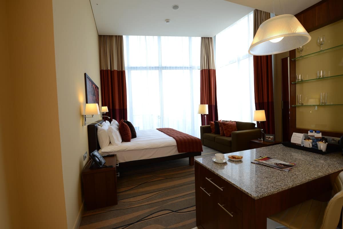 Egyptian cotton sheets, premium bedding, in-room safe, desk