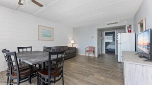 25-inch TV with satellite channels - Beau Rivage Beach Resort (Wildwood Crest)