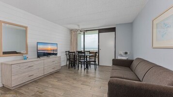 Signature Room, Multiple Beds, Ocean View | Premium bedding, in-room safe, individually decorated