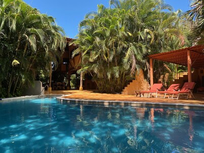 蒙多米洛经济旅馆