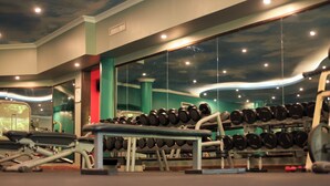 صالة الألعاب الري اضية