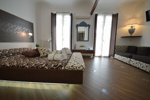Suíte estúdio | Roupas de cama de algodão egípcio, roupas de cama premium, frigobar