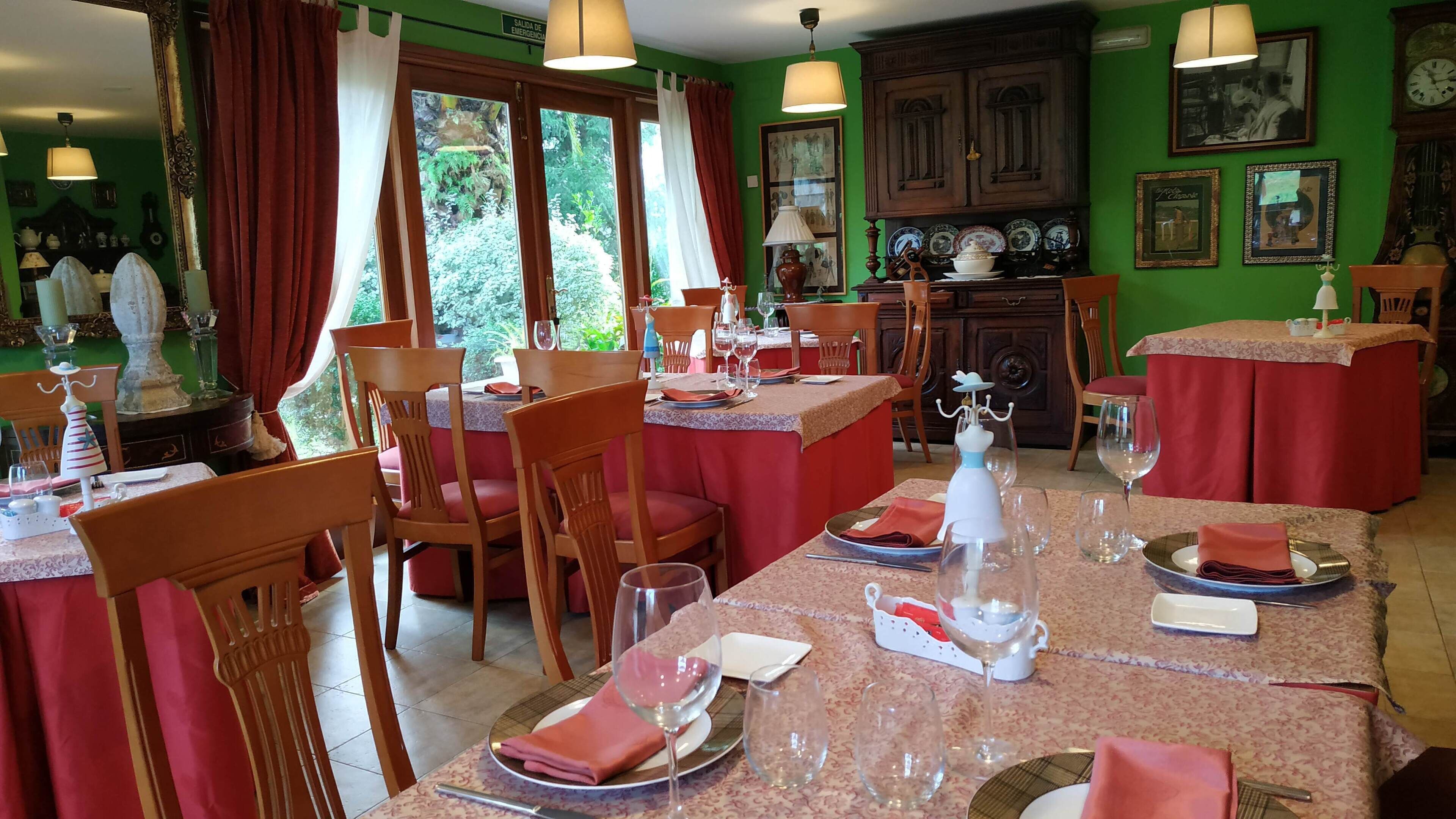 breakfast, lunch, dinner served; garden views