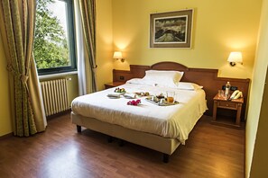 Superior Double or Twin Room | In-room safe, cribs/infant beds, rollaway beds, free WiFi - Hotel Cinzia (Vercelli)