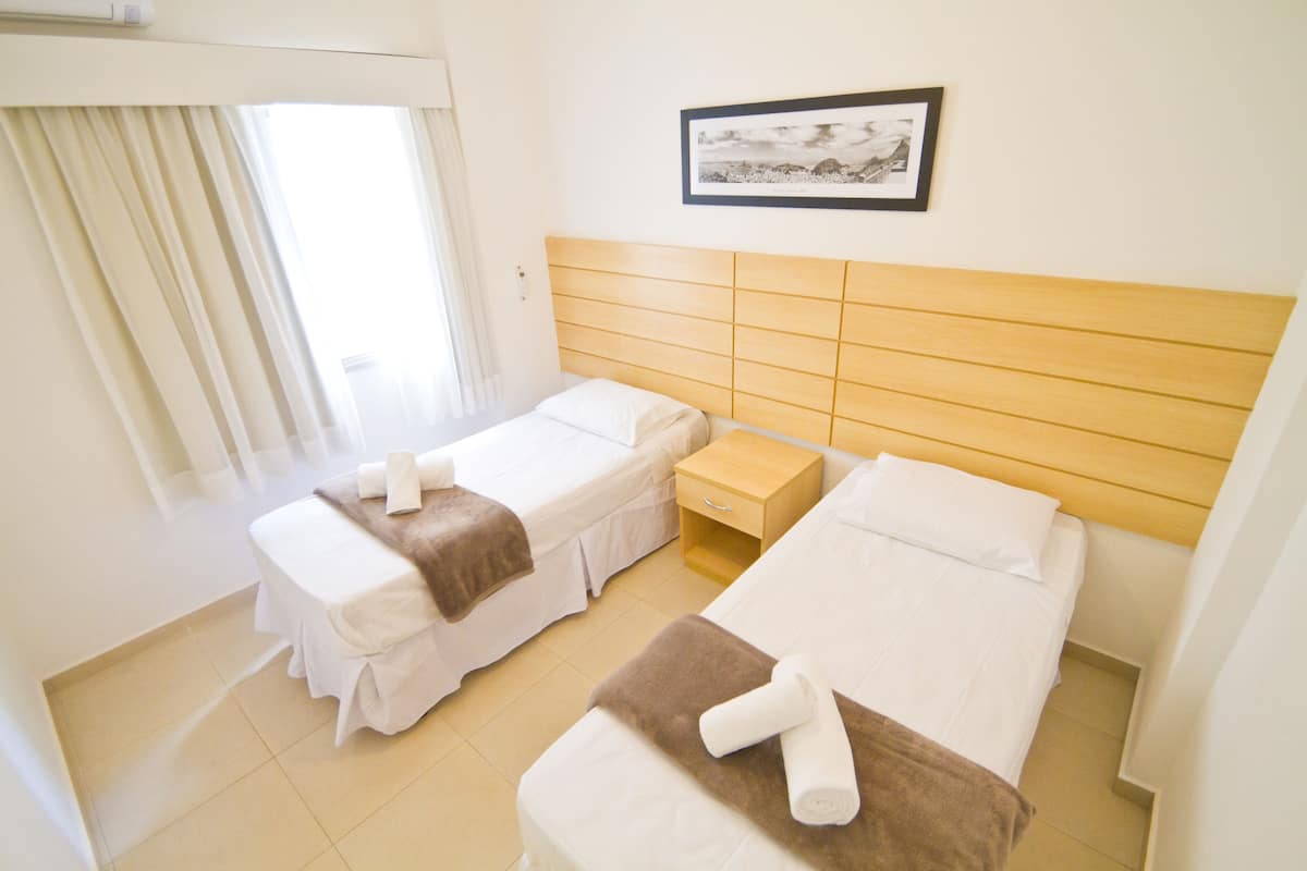 Apartment, 2 Twin Beds | Desk, blackout drapes, free WiFi