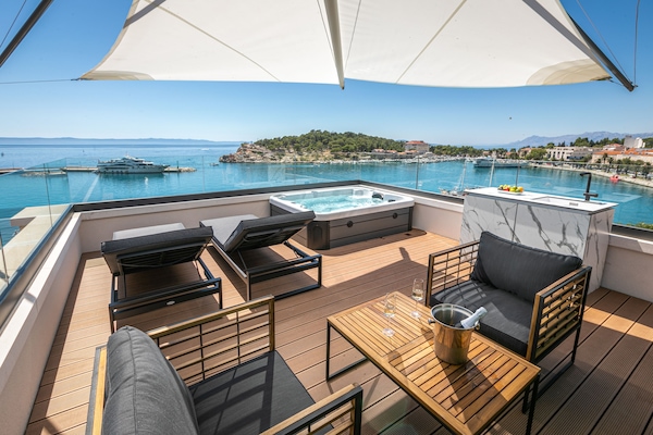 画廊四人房 | 露台