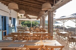 Beach bar