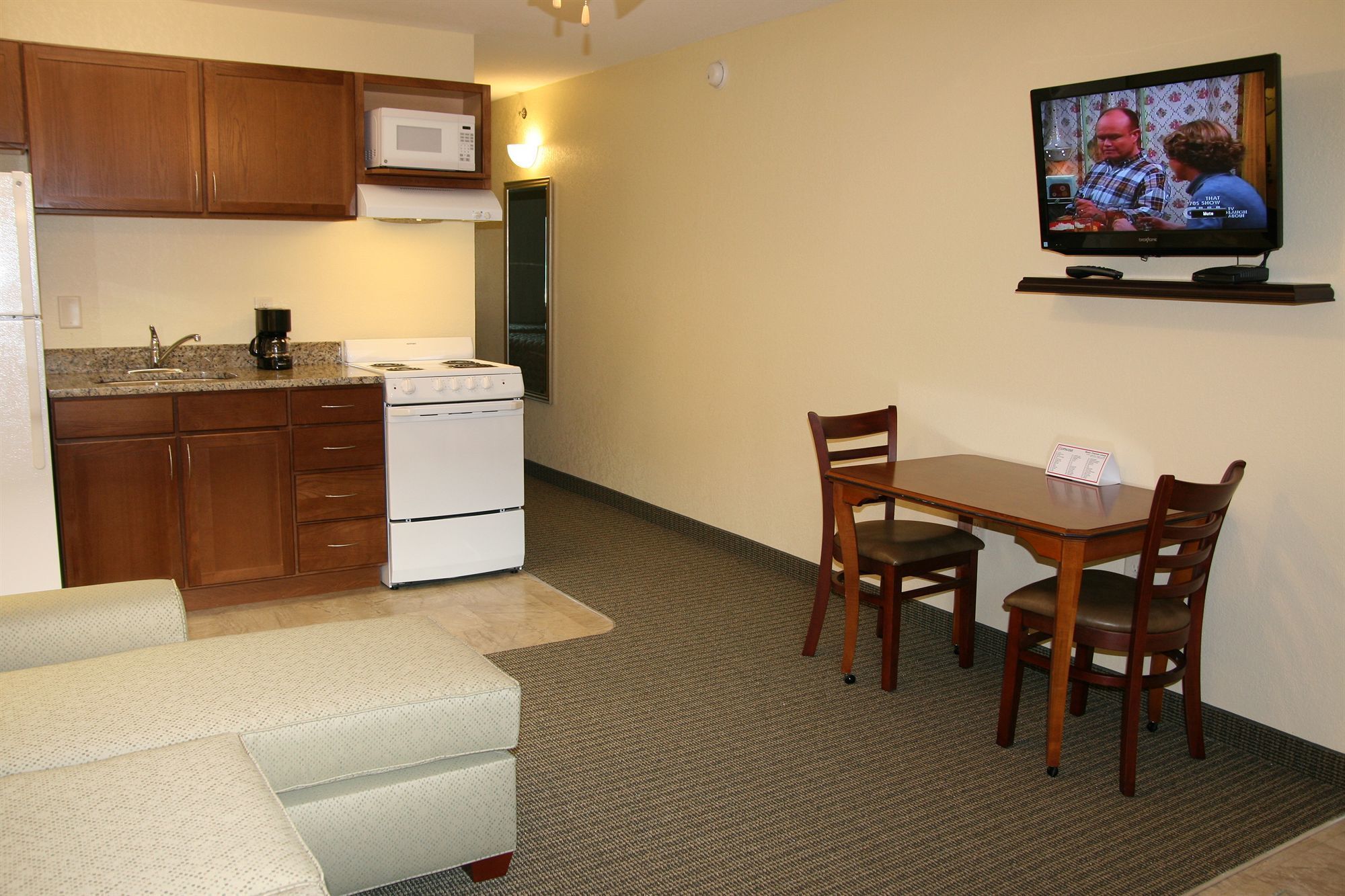 suite, 1 bedroom | private kitchenette | full-sized fridge, microwave, stovetop, coffee/tea maker