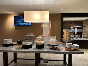 Daily cooked-to-order breakfast for a fee