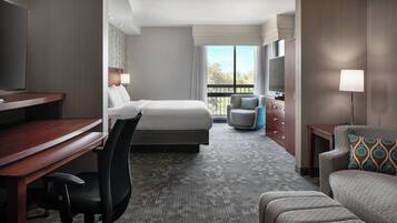 Premium bedding, desk, iron/ironing board, free cots/infant beds