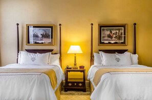 Desk, soundproofing, iron/ironing board, free WiFi - The Federal Pointe Inn Gettysburg, an Ascend Collection Hotel (Gettysburg)