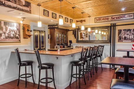 Dining. The Federal Pointe Inn Gettysburg, an Ascend Collection Hotel