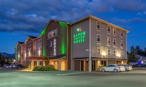 Front of property – evening/night - Aspen Suites Hotel Anchorage (Anchorage)