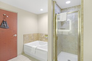Suite, 1 King Bed with Sofa bed, Accessible (Comm, Accessible Tub) | Premium bedding, in-room safe, desk, iron/ironing board - Holiday Inn Express Gulfport Beach by IHG (Gulfport)