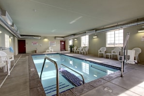 Indoor pool - Cobblestone Hotel & Suites - Wayne (Wayne)