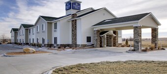 鵝卵石套房飯店 - 韋恩